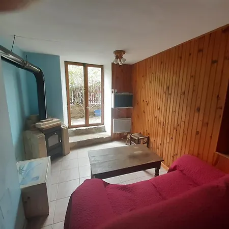 Tatil Evi La Belugue Et Le Vignou *